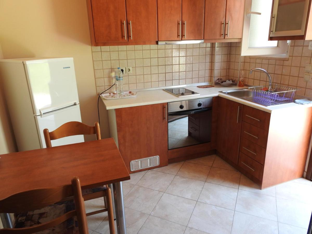 Athena Apartments Vitalades Bagian luar foto